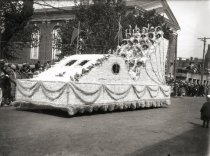Princesses' float, 1929